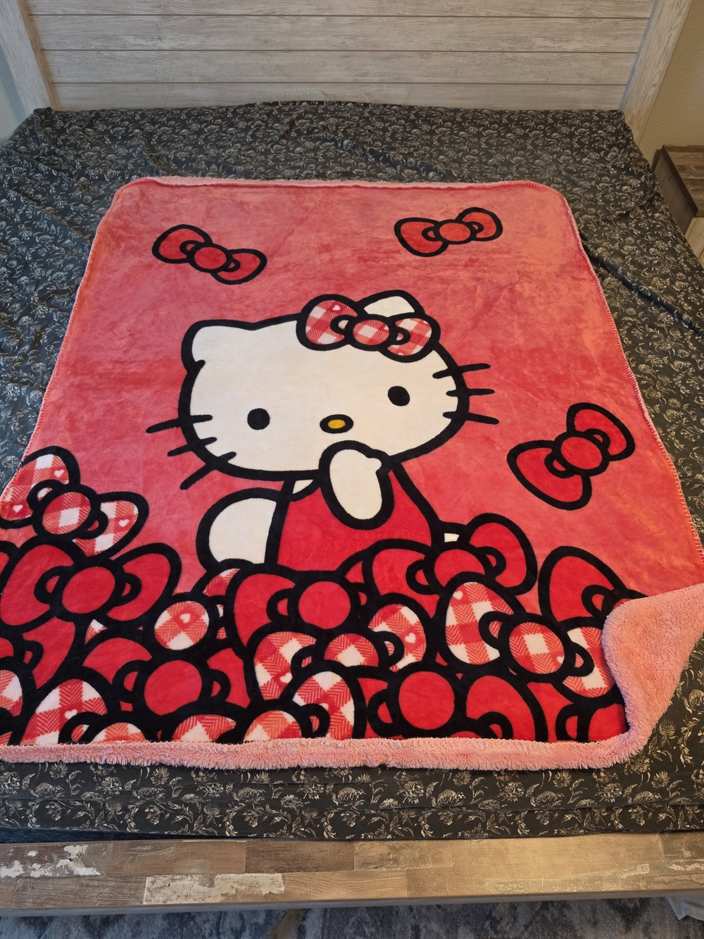 Hello Kitty Pink and Red Bow Plush Throw Blanket Reversible